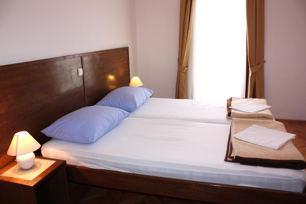 Mb Bed&Breakfast Pag Town Habitación foto
